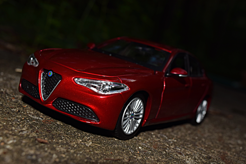 Illustration for article titled Bburago 1/24 2017 Alfa Romeo Giulia Ti